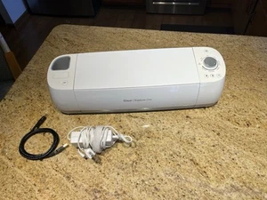 Cricut Explore One CXPL001 elektronische Schneidemaschine grau mit Daten-/Netzkabel - Bild 1 von 8