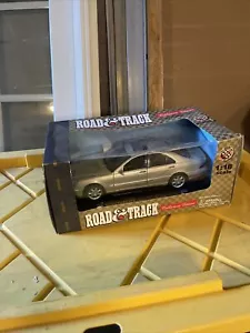 1/18 MAISTO ROAD & TRACK 1998 MERCEDES-BENZ S-CLASS LIGHT GOLD Damaged Box - Picture 1 of 11