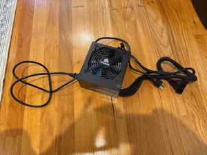 Corsair CXM Series CX550M Desktop Power Supply 550W - Afbeelding 1 van 4