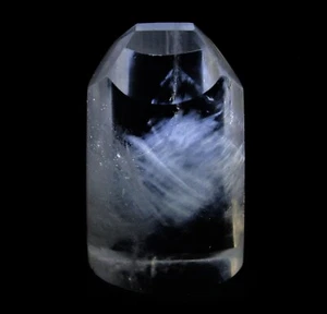 Small Clear Quartz w/ Feathery Blue Internal Light Refraction Phenomena 6.2g - Picture 1 of 12