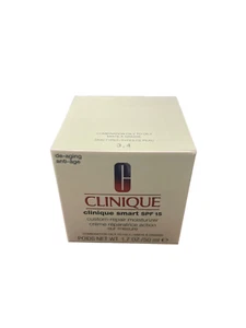 Clinique Smart Custom-Repair Moisturizer Combination Oily to Oily SPF 15 50ml - Picture 1 of 1