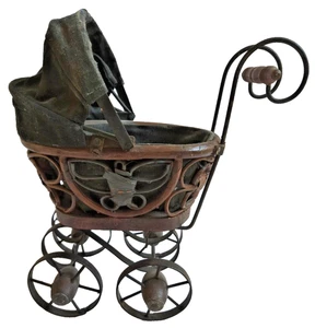 ANTIGUO COCHECITO DE BEBÉ DE MIMBRE COCHECITO MUÑECA COCHECITO EXHIBICIÓN UTILERÍA DECORACIÓN 10LX1T - Imagen 1 de 12