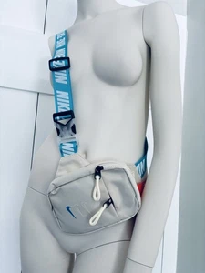 Borsa da viaggio Nike tracolla bianco sporco tracolla regolabile 5x7 tracolla petto nuova! - Foto 1 di 8