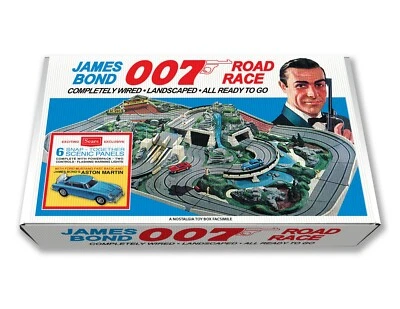 A. C. Gilbert James Bond 007 Road Race Juego Caja. Foto 1 de 4