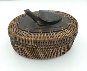 Vintage Hand Woven Whicker Hard Wood Sea Turtle Tortoise Trinket Jewelry Box 4 " - Picture 1 of 8