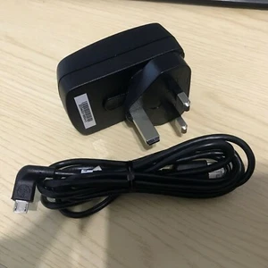 ORIGINAL TomTom USB Ladegerät 5 V 1A 5W PSB05R-050Q + TomTom Micro USB Kabel - Bild 1 von 5