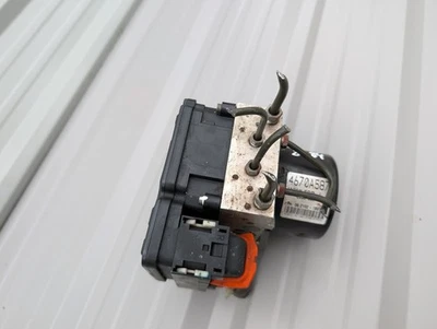 Комплект управления насосом ABS Mitsubishi ASX 4670A587  - Изображение 1 из 4