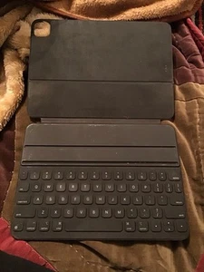 APPLE A2038 MAGIC KEYBOARD BLACK LOGO - Picture 1 of 2