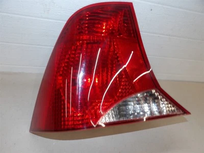 LUZ TRASERA IZQUIERDA LADO CONDUCTOR FORD FOCUS 03-04 SEDÁN NEGRO carcasa trasera 3 bombillas Foto 1 de 4