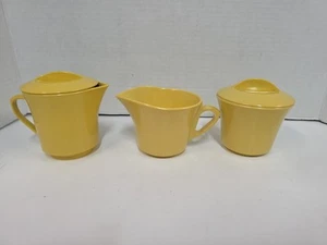 Vintage Melmac Melamine Harvest Yellow Creamer Milk And Sugar Jars With Lids - Picture 1 of 13