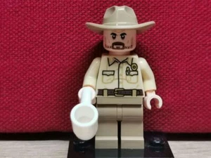 LEGO® Stranger Things Chief Jim Hopper st007 Minifigur 75810 Neu - Bild 1 von 4