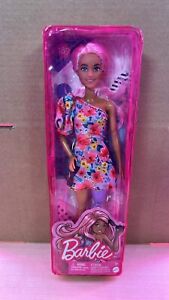Barbie 189 fashionistas 12 inch doll by Mattel 2021. New in zip pack 