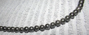 VINTAGE 1950'S BLACKISH GREY HEMATITE 18" LONG BEADED NECKLACE MIDCENTURYJEWELRY - Picture 1 of 11