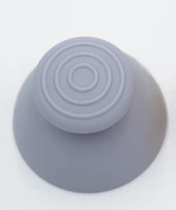 OEM NUOVISSIMO Nintendo Gamecube Controller Thumb Cap Rubber Stick Cap ORIGINALE - Foto 1 di 1