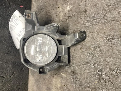 Used Driving Light fits: 2013 Toyota Rav4 Fog-Driving gasoline bumper mounted Gr — 第 1/4 张图片