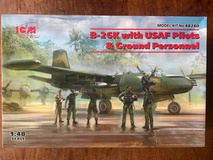 Douglas B-26K Counter Invader with USAF Pilots & Ground Personnel ICM | No. 4828 - Bild 1 von 2