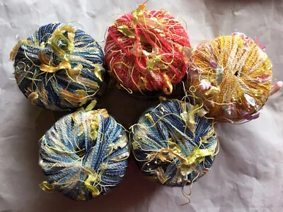 5 Knäuel Algave Bändchengarn  Austermann je 25 g 3 Stück in blau 1 in rot 1 gelb - Bild 1 von 4