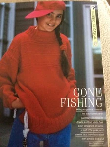 VINTAGE CREATIVE NEEDLES PATTERN - GONE FISHING KNITTING PATTERN IN DK YARN - Picture 1 of 3