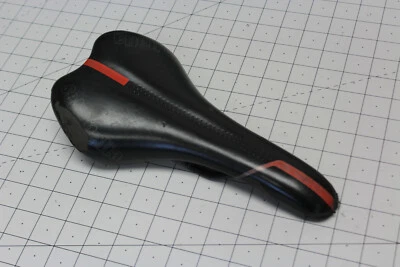 Sillín Selle Italia Team Edition bicicleta de montaña de carretera asiento de ciclismo rojo Foto 1 de 4