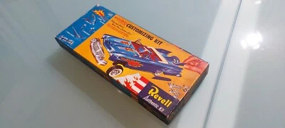 AUTO-Marca Revell-Modellino FORD FAIRLANE 1958-1-25 Scale ce ne sono un pò, 34 - Immagine 1 di 4