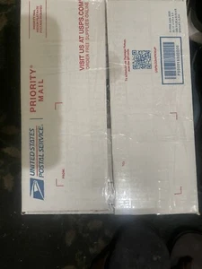 NFL, NBA, MLB CARDS MEDIUM PRIORITY BOX - Picture 1 of 4