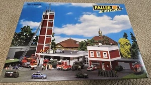 FALLER HO FEUERWEHR MODELL # 144039 MILITÄR FEUERWACHE - Bild 1 von 22