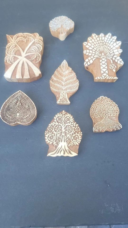 Лот из 7 деревянных текстильных вырезанных вручную блоков марок с красивой печатью.  Различные размеры - Изображение 1 из 4