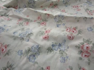 SENTIMENTS Fabric (Small Flowers) by Hoffman International Fabrics (42" x 160") - Picture 1 of 7