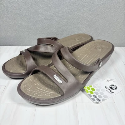 Nuevas sandalias CROCS Patricia para mujer de 10 anchas W10 con tiras de cuña marrón sin cordones Foto 1 de 4