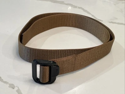 Cinturón táctico TDU 5.11 para hombre XL (40-42) color tostado coyote modelo 59551 ajustable usado en excelente estado Foto 1 de 4