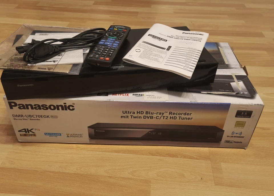 Panasonic DMR-UBC70 4K Blu Ray & DVD • Recorder 500GB  Twin DVB-C  • T2 HD Tuner - Bild 1 von 4