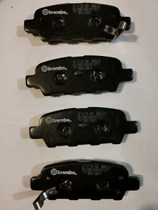 Brembo P56046 Brake Pad Set-Rear. Nissan Elgrand - Picture 1 of 6