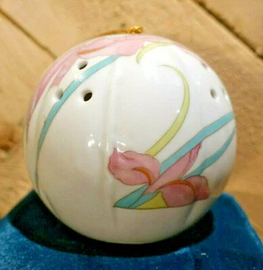 Ceramic Fine Quality Lego Floral Patterned Potpourri | Japan - Swanky Barn - Picture 1 of 12