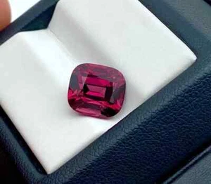 Natural Garnet Rhodolite Loose gemstone 5.50 Ct. gemstone, Cushion cut Sri-Lanka - Picture 1 of 7
