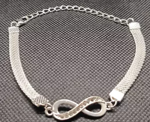 SCHLICHTES UNISEX INFINITY/UNENDLICHKEITS ARMBAND SILBER (17cm+6cm Verlängerung) - Bild 1 von 8