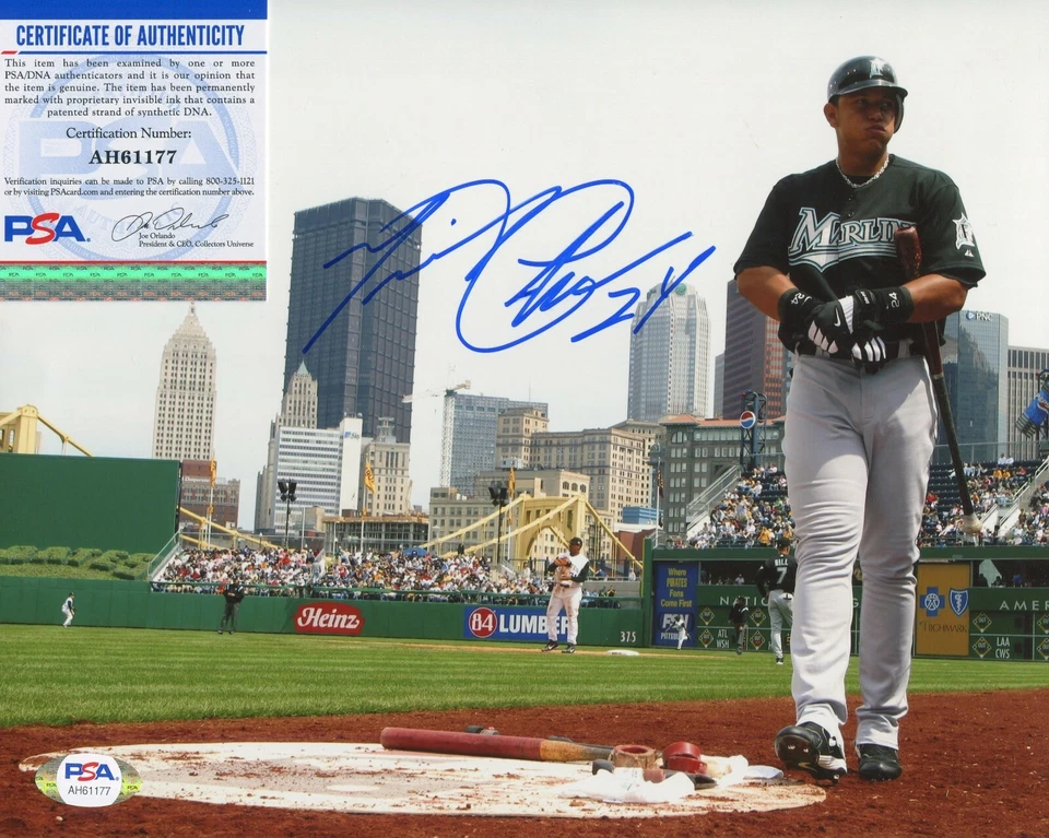 Miguel Cabrera Detroit Tigers PSA/DNA signed 8x10 authenticated photo autograph - Image 1 of 1