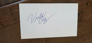 VICTOR CRUZ SIGNED 3X5 INDEX CARD INDIANS BLUE JAYS PIRATES RANGERS DOMINCAN  - Picture 1 of 1