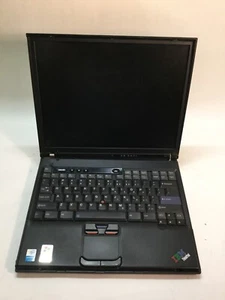 IBM Thinkpad T41 14" Laptop Intel Pentium M -BOOTS/BROKEN HINGE *READ*- MZ - Picture 1 of 7