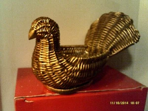 VTG1988 Avon Sweet Treasures Fantail Dove Wicker Basket-NEW IN BOX-FREE SHIPPING - Picture 1 of 4