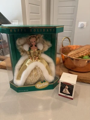 Barbie Happy Holidays 1994 Mattel edición especial en caja original #12155+ adorno a juego Foto 1 de 4