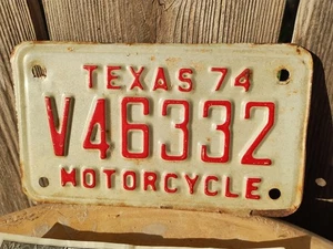 EXPIRED 1974 Texas V46332 Motorcycle License Plate - Picture 1 of 11