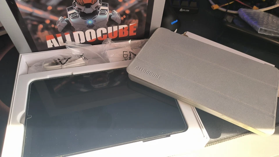 Alldocube iplay 60 mini turbo,8.4Zoll,Snapdragon 6,8+8GB RAM,128GB,Android 14 - Bild 1 von 4