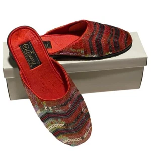 Red Sleeper - Comfortable & Stylish - Size 5 brand new - material sating/rubber - Picture 1 of 3