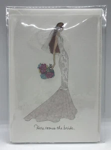 Tarjeta de felicitación de boda de firma distintiva ""Here Comes the Bride"" LAD6175 - Imagen 1 de 2