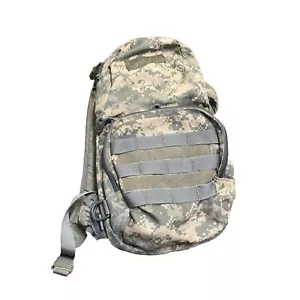 US Army Camelbak Hawg 3 Liter Ucp Acu camouflage Hydration Rucksack pack - Picture 1 of 10