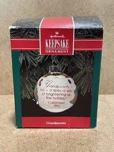 Hallmark Keepsake "Grandparents" Christmas Glass Ornament 1992 - Bild 1 von 2
