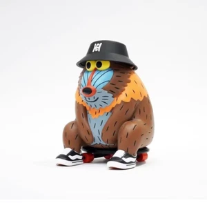 HOW2WORK HeyHey Street Baboon Collectible Brown Vinyl Sofubi Figure Toy - Picture 1 of 3