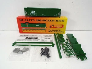 ROUNDHOUSE 7834 FMC COVERED HOPPER BN / SMALL LOGO KIT NOS MIB (C751) - Picture 1 of 2