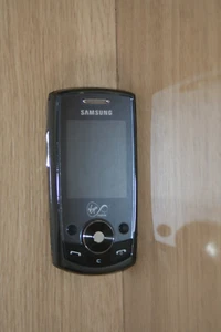 SAMSUNG - OLD VIRGIN MOBILE PHONE - NEEDS CHARGING/REPLACEMENT BATTERY - Zdjęcie 1 z 8