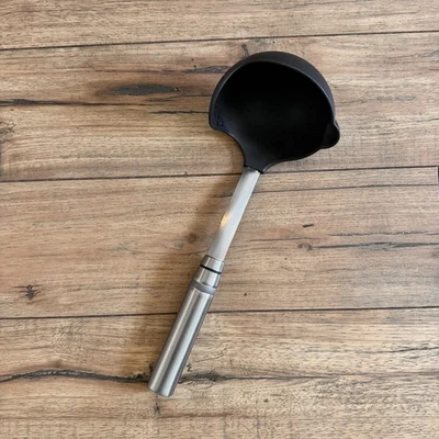 Pampered Chef Nylon Straining Ladle with Stainless Handle - Image 1 of 4